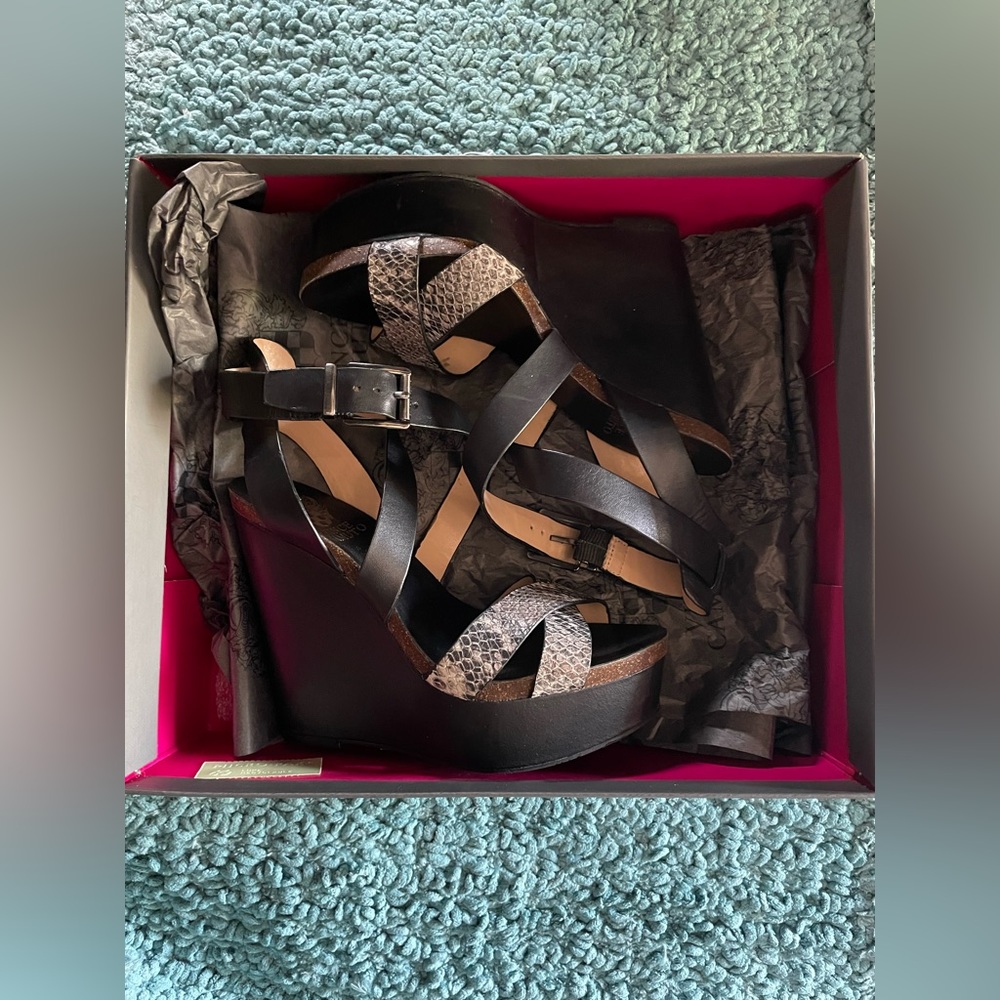 Vince Camuto leather sandals
